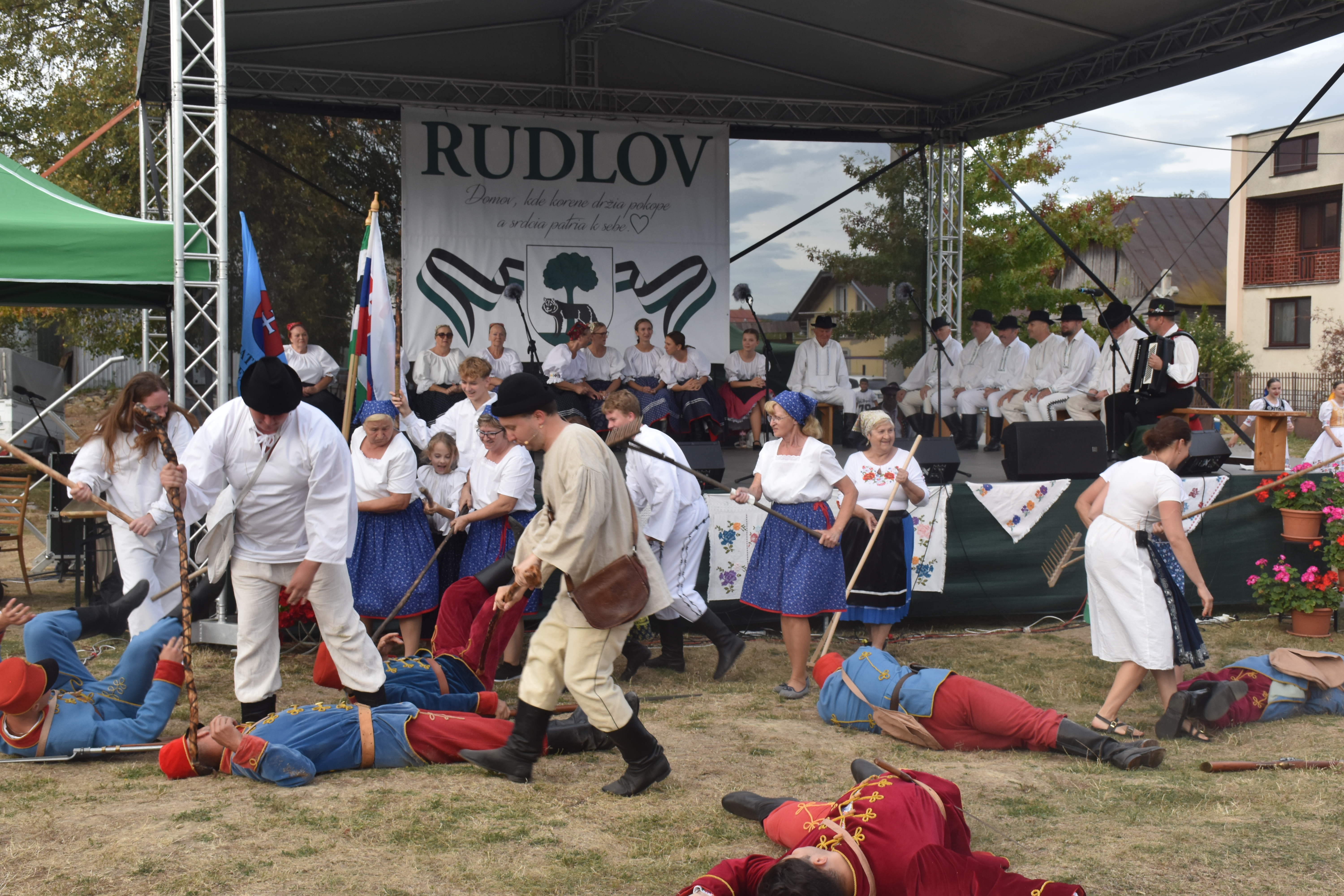 Súčasťou podujatia bola aj historicko-dokumentárna dramatizácia Horúce leto roku 1831, uvedená pod názvom Kuruci, do zbrane!
