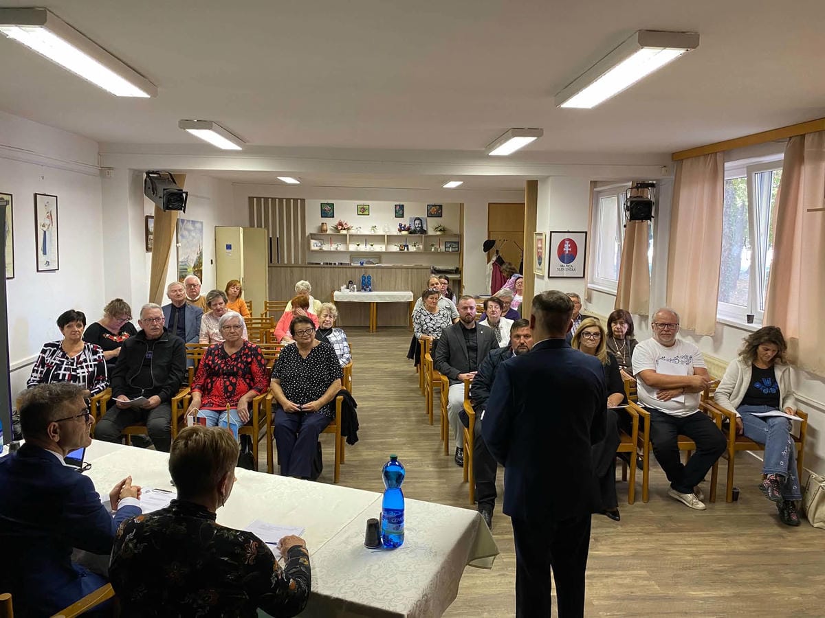 príhovor Viliama Komoru pred delegátmi