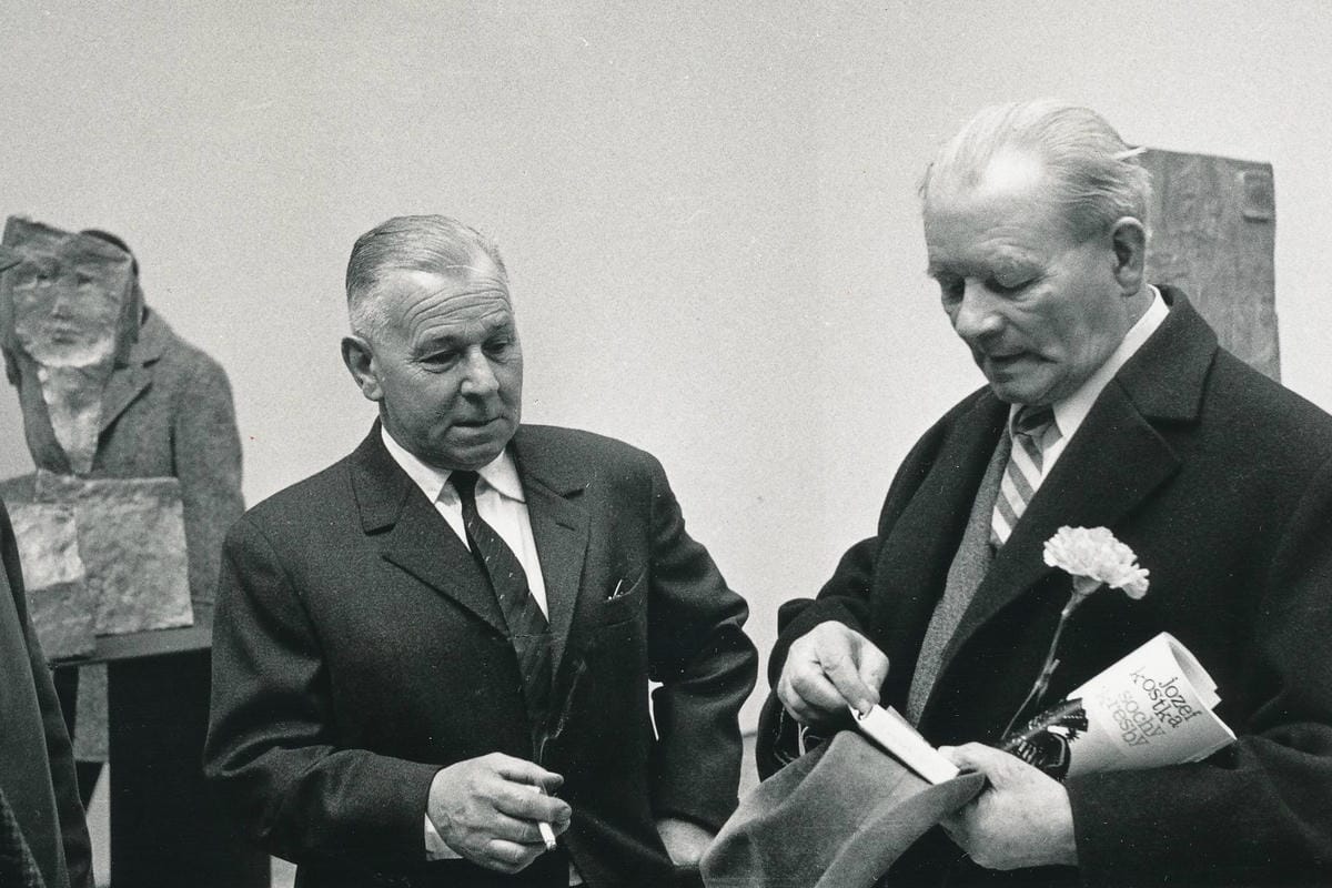 ImageJozef Kostka Ján Smrek na vernisáži výstavy JK-Blava DU-1969-