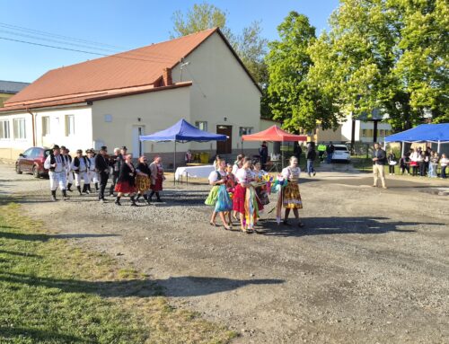 Stavanie mája v Sečovskej Polianke