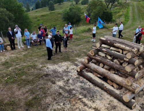 Ústredná vatra zvrchovanosti 2026 v Kremnických Baniach pripomenula významný míľnik slovenských dejín